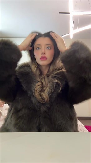 ‏my makeup looks grey