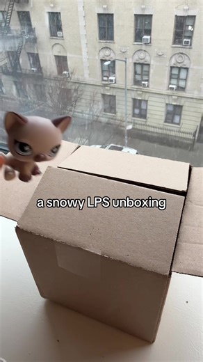 a snowy g2 lps unboxing for you guys! i’m so happy to finally have the german shepherd hehe #lps #littlestpetshop #lpstiktok #lpsunboxing #lpscollection