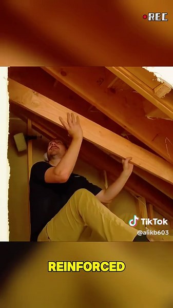 Transforming 2㎡ Under the Stairs into a Gaming Haven