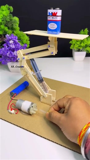 Mini hydrolic lifting macine DIY