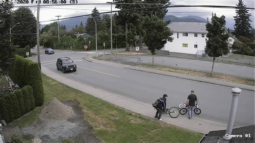 Man Confronts Alleged Bike Thief on Security Camera