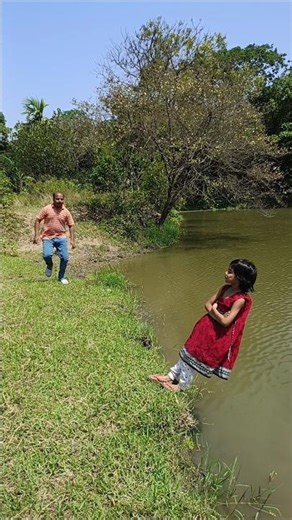 Fall into the water😄😄😄!! #funny