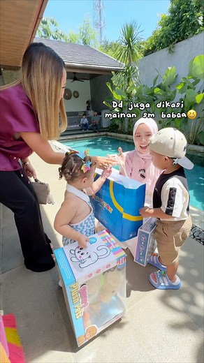 Akhirnyaaa ketemu juga sama briella 😍 #bidanseruni #live #briella | Bidan Seruni