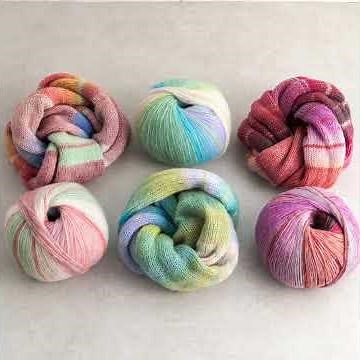 ✨ホビーラホビーレこだわりの手編み糸をご紹介🧶💕 カラフルな毛糸から、ふわふわの毛糸、ベーシックな毛糸まで豊富にラインナップ🍂 お気に入りを見つけて編み物を楽しもう😊✨ #編み物 #nkitting
