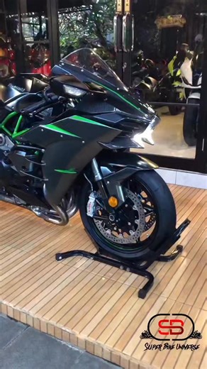 “H2’s raw power vs R1M’s pure racing DNA.” Ninja H2 vs R1M ~KAWASAKI~ ~YAMAHA~ #kawasaki #kawasakininja #ninja #ninjah2 #h2 #yamaha #yamahar1m #R1M #trendingreel #viralreels #trend #viral #reels #fblifestyle #StarsEverywhere #superbikeuniverse | Super Bike Universe