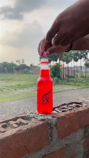 Guys experiment fail ho gaya 😩 #chemistry #experiment #cokeandmentos #explosion #funny