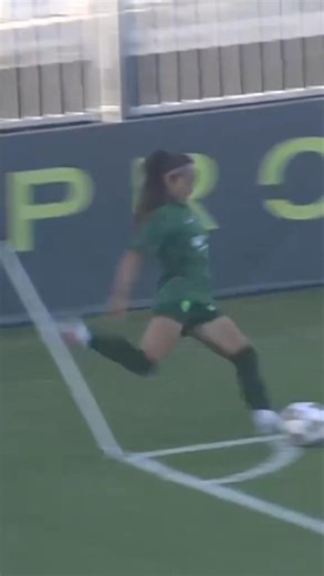 How did Catherine Barry manage to score this #gainbridgesuperleague #womenssoccer #soccerhighlights