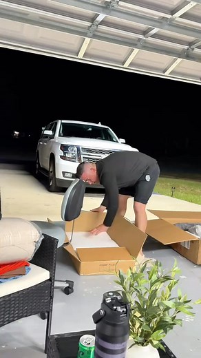 This solar LED light can be lit all night  0 electricity bill, high brightness  10 minute DIY installation Get free outdoor and security lighting | Regularlyin.2 | Facebook