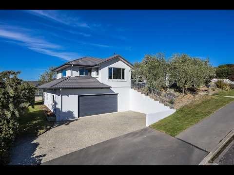 Elevated, Modern Family Home with Sun, Space & Views