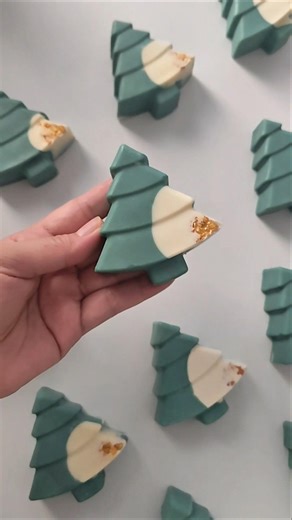 Christmas Tree Soap #coldprocesssoap #soapmaking #handmadesoap #soap