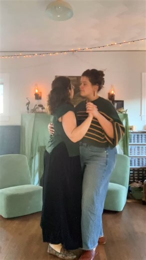 Register now and spend November learning slow balboa with us! This smooth dance style is perfect when the music slows down but the rhythm keeps swingin’. Join us every Tuesday for this beginner friendly, no partner required series at the Fred Huette Gardens in Norfolk, VA. #slowbal #balboa #slowbalboa #swingdance #lindyhop #dance #jazz #swingdancing #norfolkva #lindyhoppers #jazzdance #nfkva | Harbor City Swing