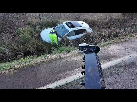 AUDI 330 I IN DITCH