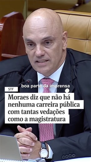 Folha de S.Paulo on Instagram: "Em meio às discussões sobre a implementação de um código de conduta no STF (Supremo Tribunal Federal), o ministro Alexandre de Moraes negou que magistrados da corte julguem casos com os quais tenham relação pessoal e disse que a opinião pública "passou a demonizar palestras". Essa é a primeira manifestação pública do ministro desde a eclosão da crise do Banco Master, que colocou o tribunal sob pressão. O escritório da esposa do ministro, a advogada Viviane Barci, 
