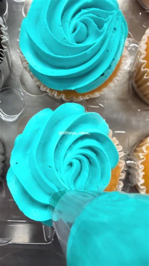 Creative Teal and Orange Cake Designs