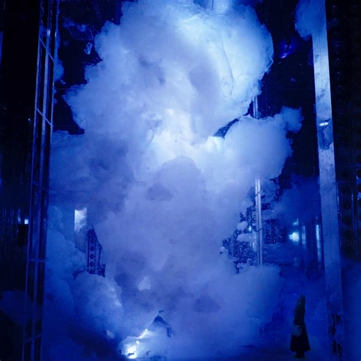 On view at “teamLab Biovortex Kyoto” Kyoto Permanent https://www.teamlab.art/e/kyoto/ ・ Located within walking distance of Kyoto Station, this is teamLab’s largest museum in Japan. Spanning a total floor area of approximately 10,000 square meters, the space comprises more than 50 artworks. These include works based on “Environmental Phenomena,” a concept that the environment produces phenomena which then create the existence of the artworks. The museum also features themes from teamLab’s educati