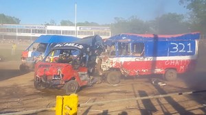 Various action from Arlington's Big Van wreckfest in 2018, 598 Millsy in the thick of it as you would expect! | Northern Bangers