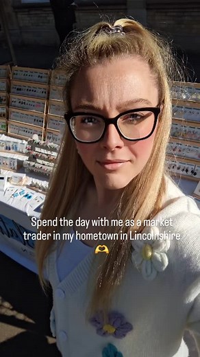 I've had a wonderful day in my sunny hometown of Brigg today. Brigg is a small British market town in North Lincolnshire, and I've lived here most of my life. I am so proud of the little business I've built here. The towns people really come out to support local traders, and we very proudly have a market EVERY Thursday and Saturday keeping up tradition, thanks to The volunteers of Brigg Town Partnership and North Lincolnshire Council which is the beating heart of our town. Come for a visit. It i