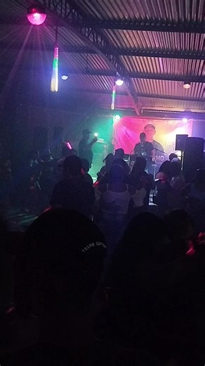 Os vídeos de Lúcia (@lucia.slv) com som original - Lúcia