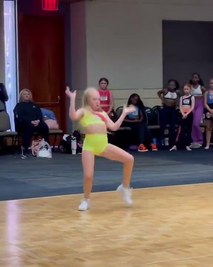 Everleigh at dance try outs #everleighlabrant #labrantfamily #dance #funny #youtubefamily #edit