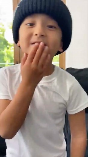 aww pulling a tooth #baby #kids #foryou #pullteeth #pulltoothout #extractions #funny #fyp