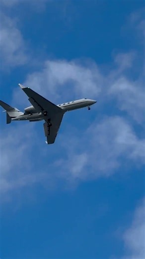 jet fly by over boca raton #flight #airplanes