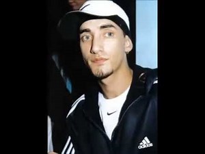 La niña modelo - Román el original Letra