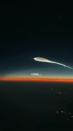 I think this was a Southwest plane, flying supersonic 🚀👀 #fyp #airlines #aviation #jokes #pilot