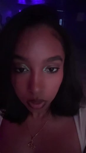 helen (@helenslibrary)’s videos with Femme fatale - loopgarden