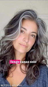 Hoy en día, tener canas ya no es sinónimo de vejez. Al contrario: con ellas puedes crear looks vanguardistas y llenos de estilo. Aprovecha tus canas y dales un toque de color, como hizo esta joven señora, que les dio brillo y luminosidad usando un shampoo matizador en tono plata. #fblifestyle #parati #beauty #balayage #hairstyles #haircut #beautytips | BETTY LAZCANO Beauty Center