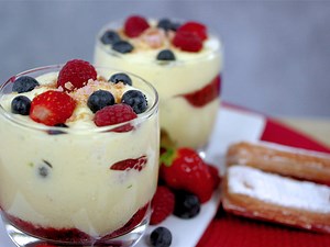 Tiramisu aux fruits rouges en verrine