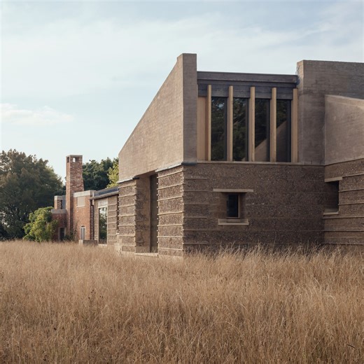 Video reveals process behind Rammed Earth House by Tuckey Design Studio
