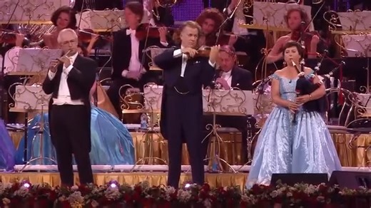 I love the Scots and the bagpipes. They must be so proud of their traditional musicians. Thank you 💕💕❤️ | The Elegant Waltz