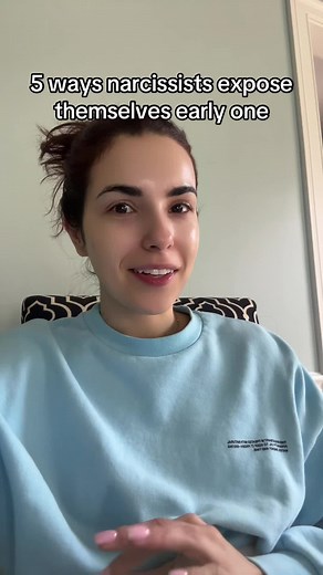 5 Signs of Narcissistic Behavior You Should Know