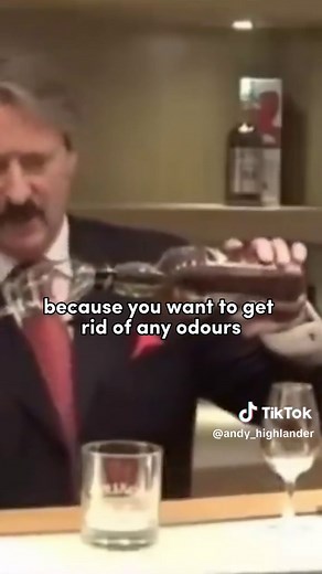 How to taste whisky 🥃 Here’s my ode to the one and only Richard Paterson. He is a pioneer in the art of cask curation and a Master Distiller who has been a creative force in whisky for nearly five decades. @richard.paterson.thedalmore #andythehighlander #highlandertours #scotland #scottish #kilts #meninkilts #outlander #scottishhistory #greatkilt #kilt #whisky #dram23
