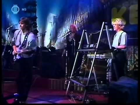 FLIPPER ÖCSI EMLÉKÉRE-STEP KONCERT- KEK