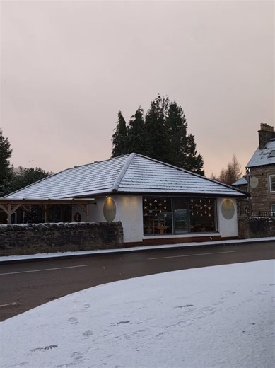 4/5 day in the life's mixed into one 🌲🌲⛄ #smallbusiness #scotland #pitlochry #hospitality #cafeowner
