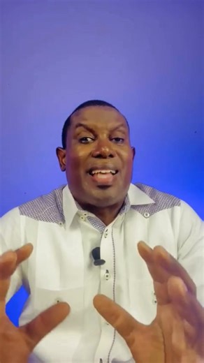 7 fevriye 1986 – 7 fevriye 2026. 40 tan aprè nou toujou nan menm pwoblèm yo. Mwen envite nou swiv ti videyo sa a pou rafrechi memwa nou. Konsa sila yo ki pi #jèn a konprann kote nou sòti. Comme dit l’autre : « Un #peuple qui oublie son passé est condamné à le revivre. » Nan pwochen videyo a nap fè yon rale sou kisa nou te fè aprè Jean-Claude #Duvalier finn ale. Ki desizyon nou te pran e ki sa ki eksplike nou nan sitiyasyon sa a. Abone a paj la siw poko fè sa, kòmante epi pataje videyo a ak lòt k