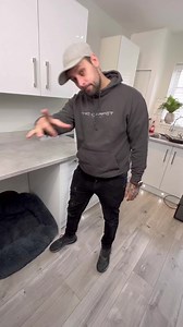 143K views · 643 reactions | How To Mastic / Caulk Like A Pro #how #howto #diy #homeimprovement #homehacks #tips #reelsfb | The Home Improvements Channel Uk | Facebook