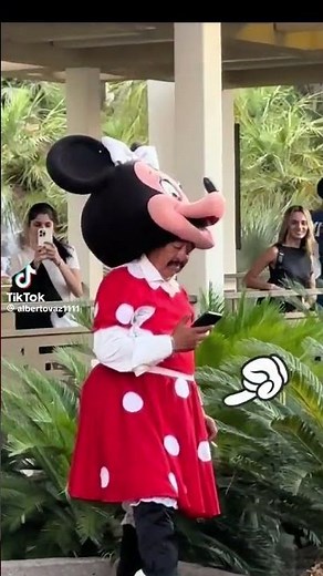 Why is Minnie Mouse Smoking? 🧐