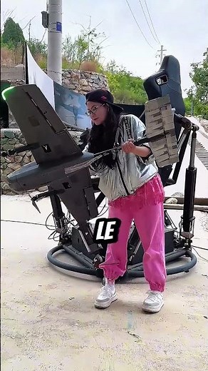 Elle pilote un avion... avec un jouet ! Une simulation ultra immersive