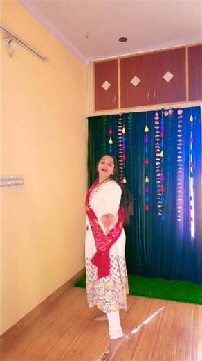 Baaho mei chali aao #shorts #dance #trending #viral #explore