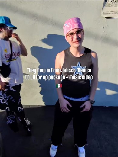 Dj Flippp on Instagram: "Shoutout @jhaiimi him his crew came all the way from Jalisco Mexico 🇲🇽 to come work with me on the EP package & they wanted to add a music video to the package so I made it happen 🤞 shoutout @jhaiimi gracias por todo 🔥🔥🔥🔥"