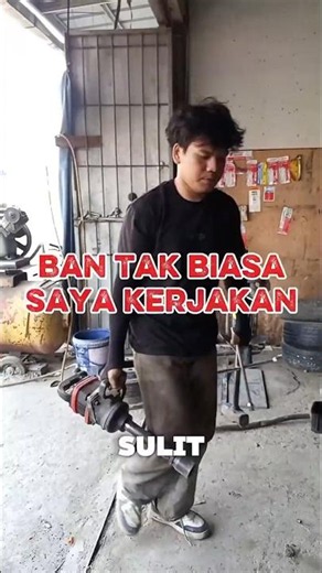 Namanya juga tukang tambal, mau ban besar atau kecil tetap kita kerjakan😅 #tambalban #banbocor #ban