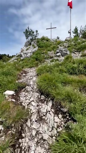 Exploring Switzerland's Stunning Nature and Hiking Trails