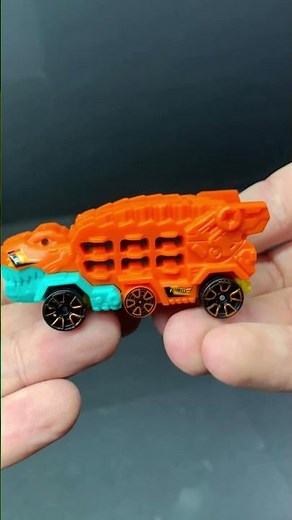 HW Ultimate T-Rex Transporter