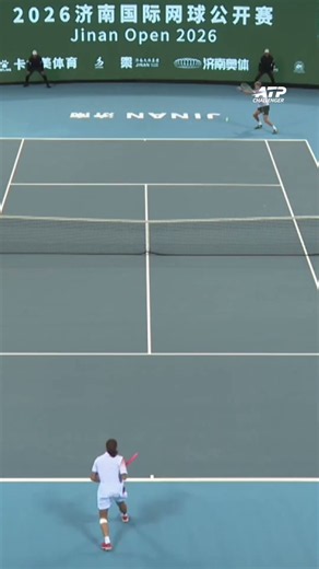 Mattia Bellucci with a stunning pass in the Jinan final 🔥