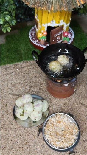 Craving delicious potato cheese balls in under 5 minutes?🧀 #cheeseballsrecipe #snacks #shortsfeed