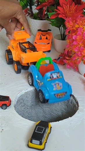 Jcb pushing Red Yellow green car and blue car in pit #jcbtoy #jcb #jcbjcb #jcbvideo #viral