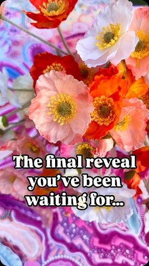 🌸 The full reveal of this vibrant native flower painting is finally here 🌸 This personal commission tells a beautiful story, not just through its bold colours and native florals, but through the meaning woven into every detail. The footprints represent a shared journey, the steps they’ve taken together through life, side by side. The community symbols throughout the piece reflect the life they’ve built, a story of love, connection and the people who’ve walked beside them. It’s bright, bold and