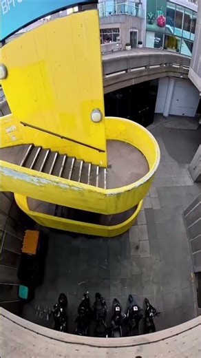 This Parkour Run Gets More Dangerous Every Second 😨 (POV)